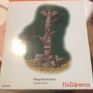 Spooky totem